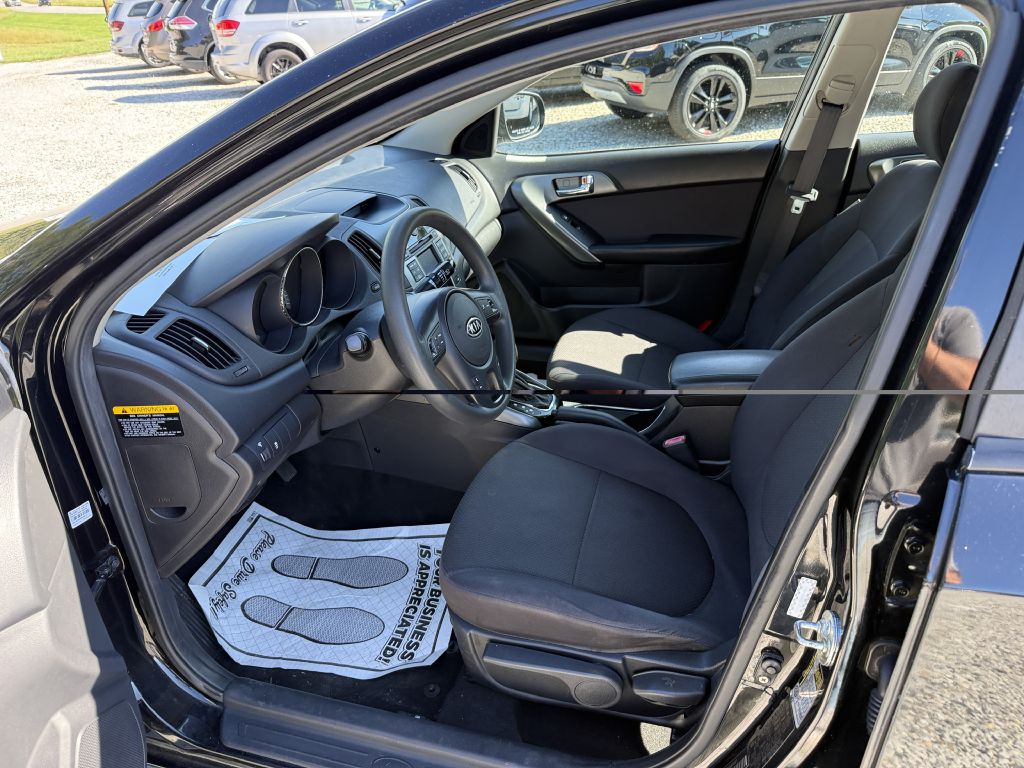 Photo 5 of this KIA FORTE