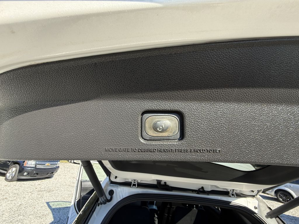 Photo 12 of this FORD EXPLORER