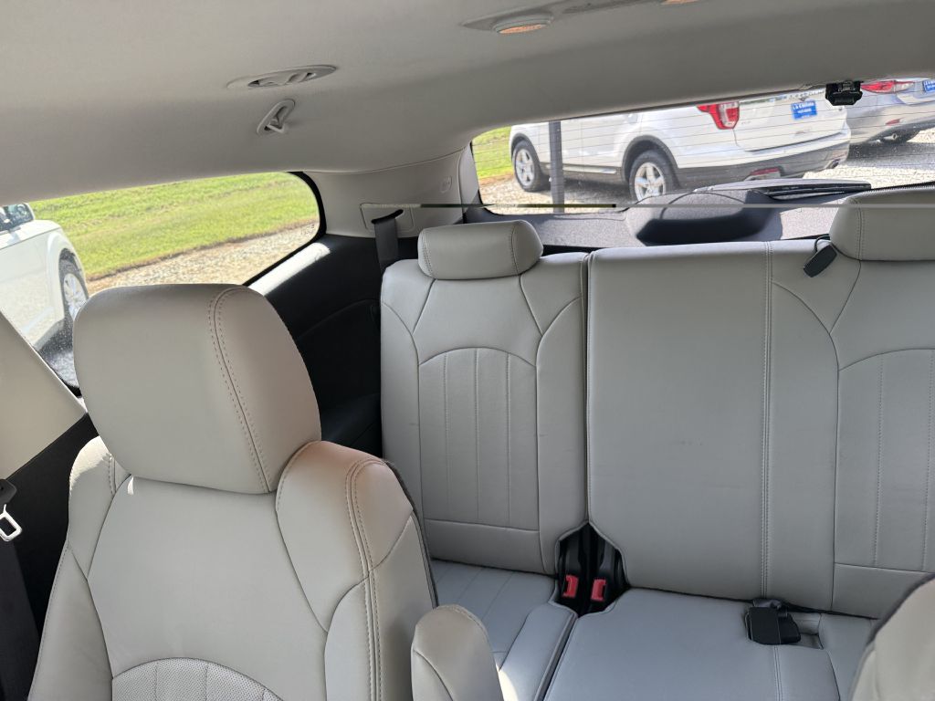 Photo 7 of this CHEVROLET TRAVERSE