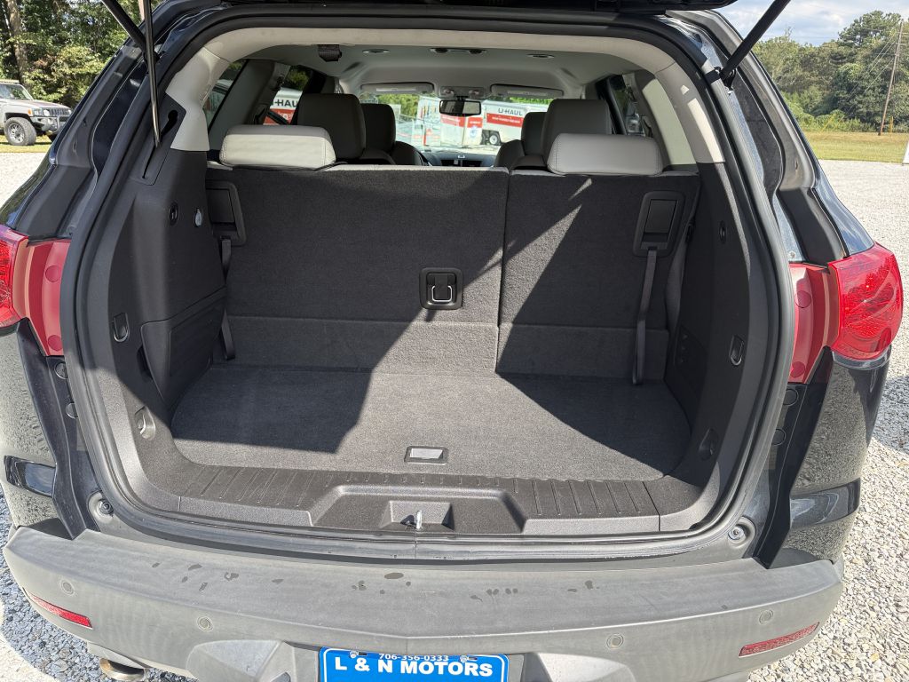 Photo 8 of this CHEVROLET TRAVERSE