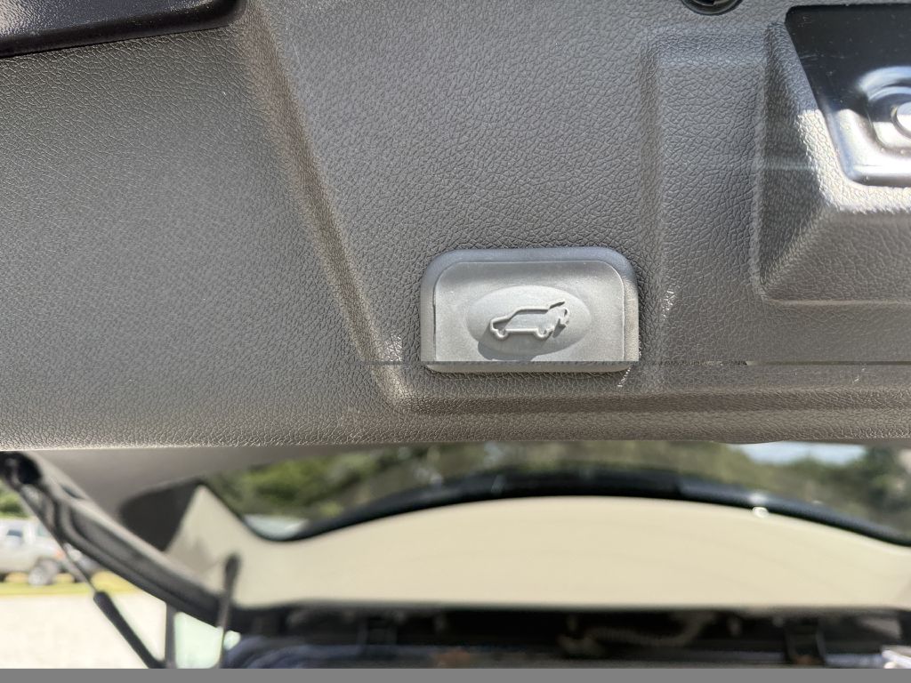 Photo 9 of this CHEVROLET TRAVERSE