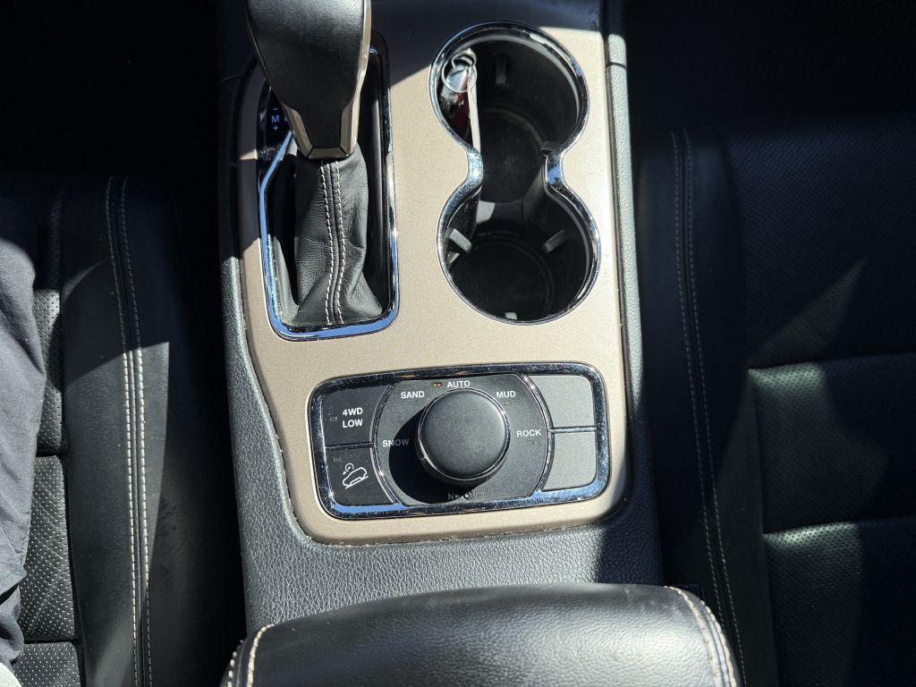 Photo 12 of this JEEP GRAND CHEROKEE