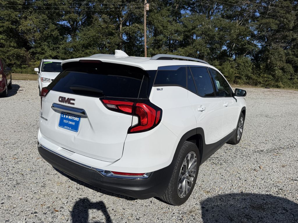 Photo 3 of this GMC TERRAIN