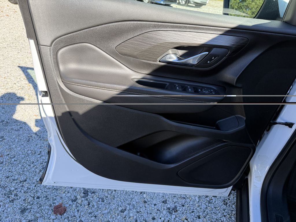 Photo 10 of this GMC TERRAIN