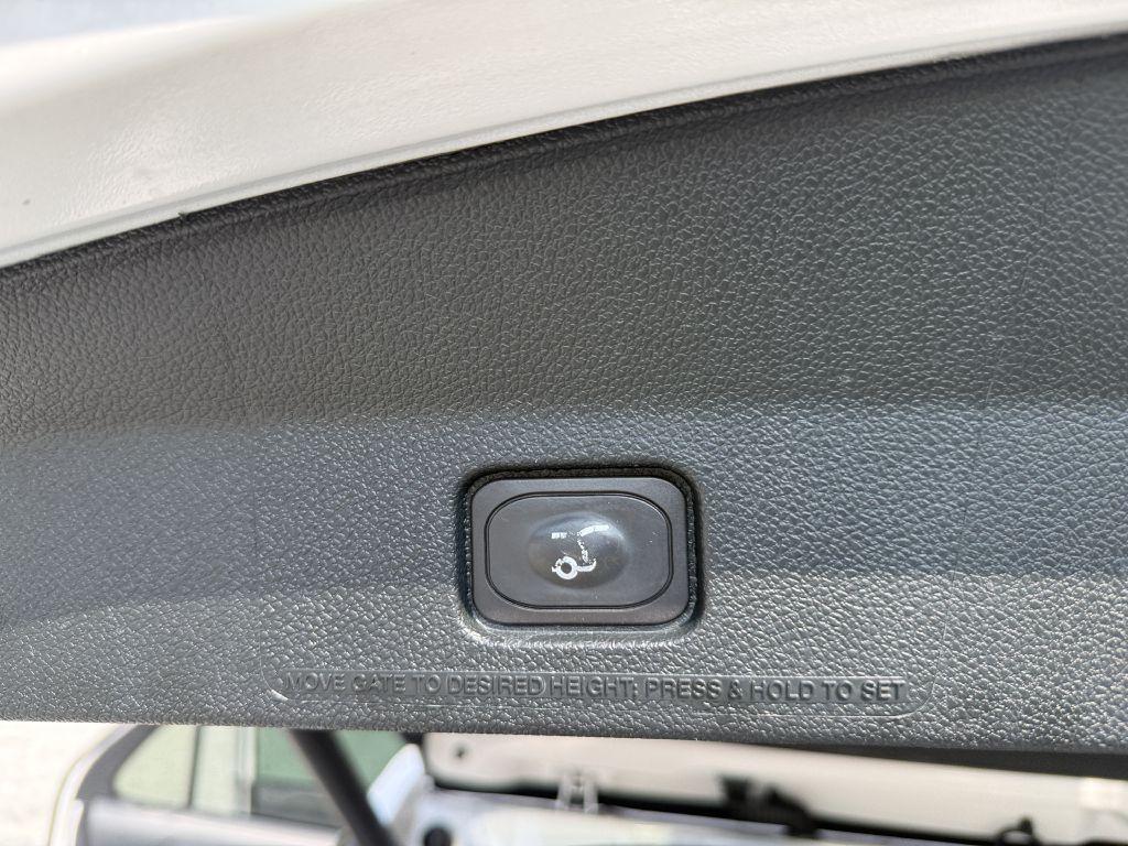 Photo 9 of this FORD EXPLORER