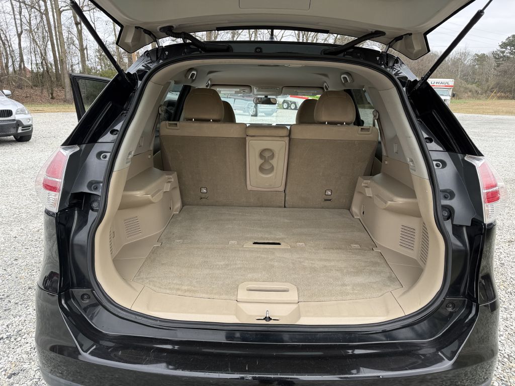 Photo 7 of this NISSAN ROGUE