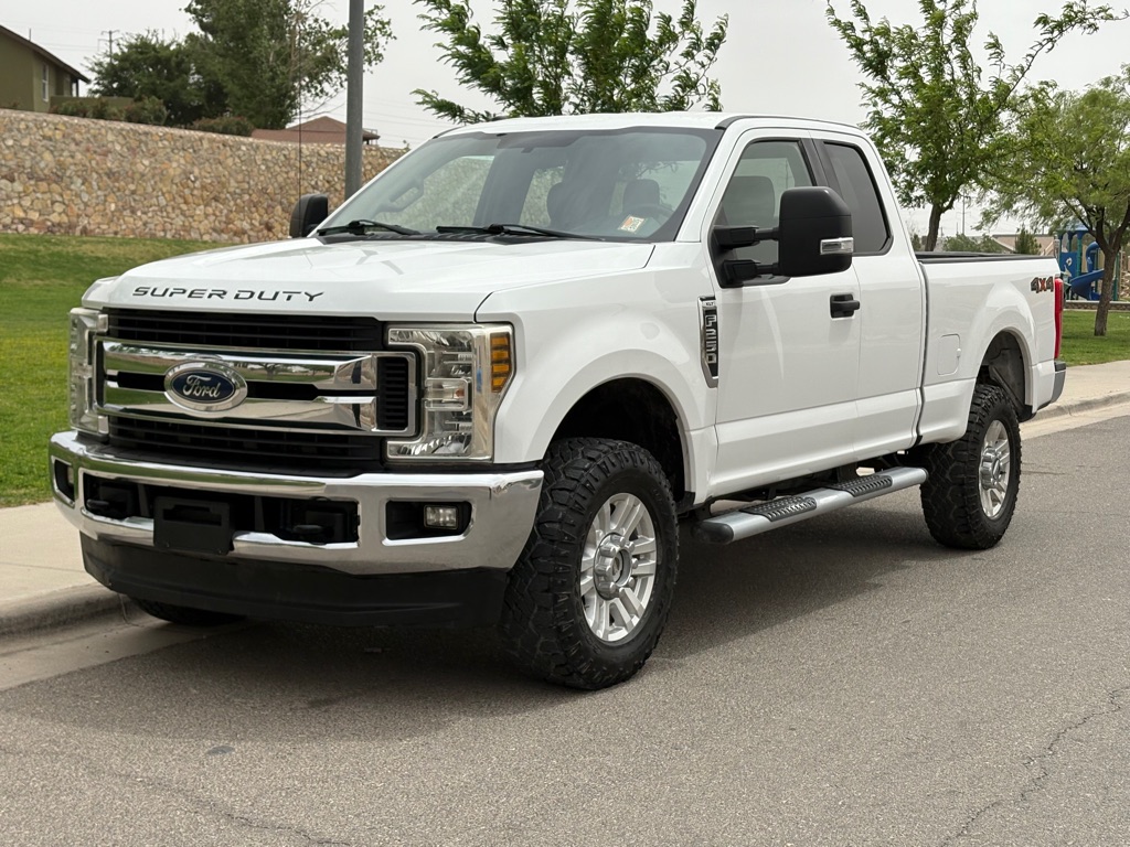 White 2019 Ford F-250 Super Duty Pickup Truck Automatic