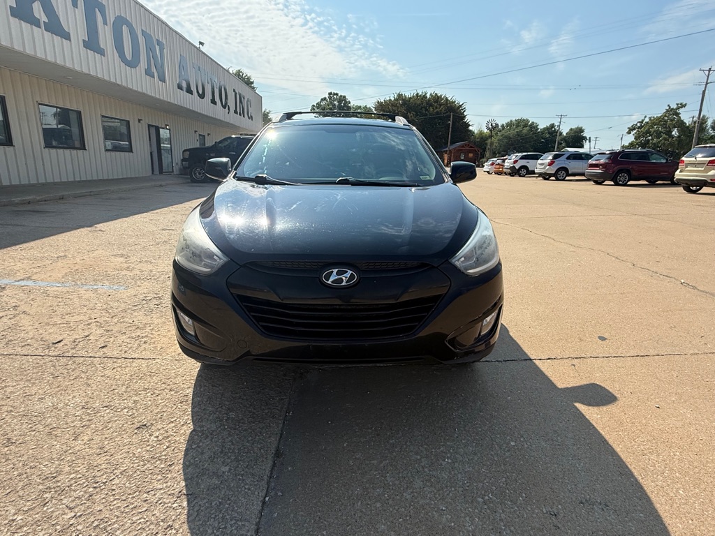 Photo 8 of this HYUNDAI TUCSON