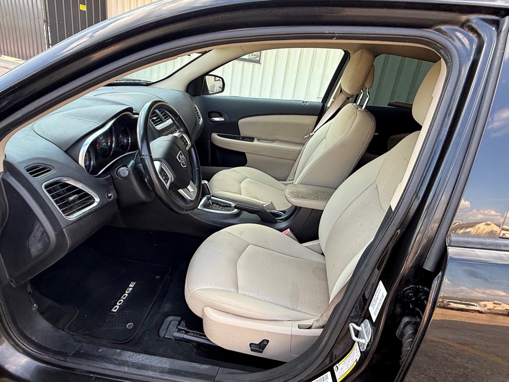 Photo 13 of this DODGE AVENGER