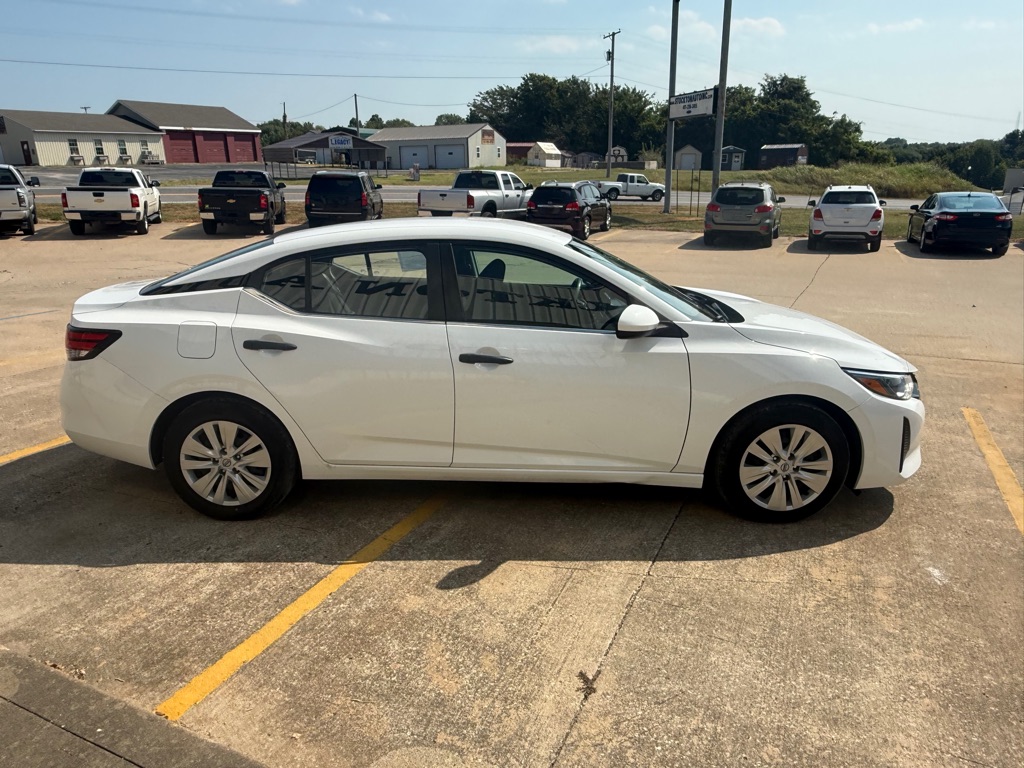 Photo 6 of this NISSAN SENTRA