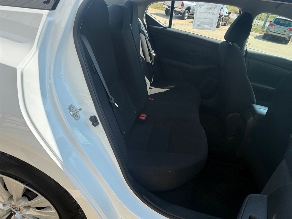 Photo 11 of this NISSAN SENTRA