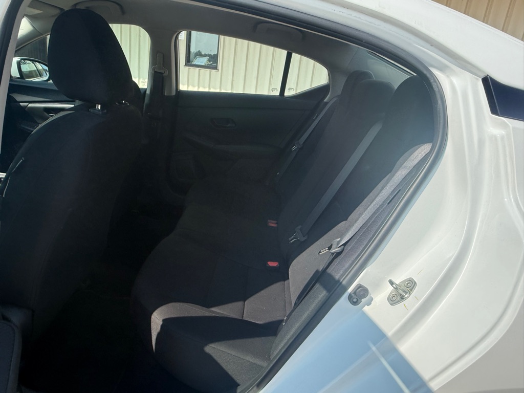 Photo 10 of this NISSAN SENTRA
