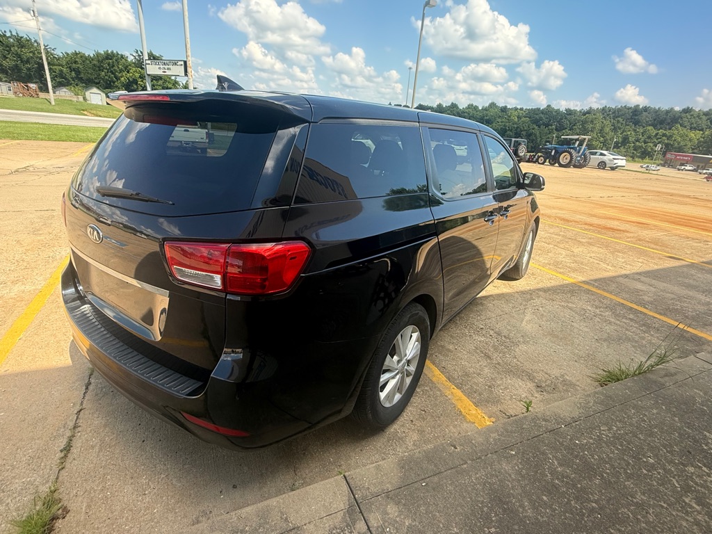 Photo 5 of this KIA SEDONA