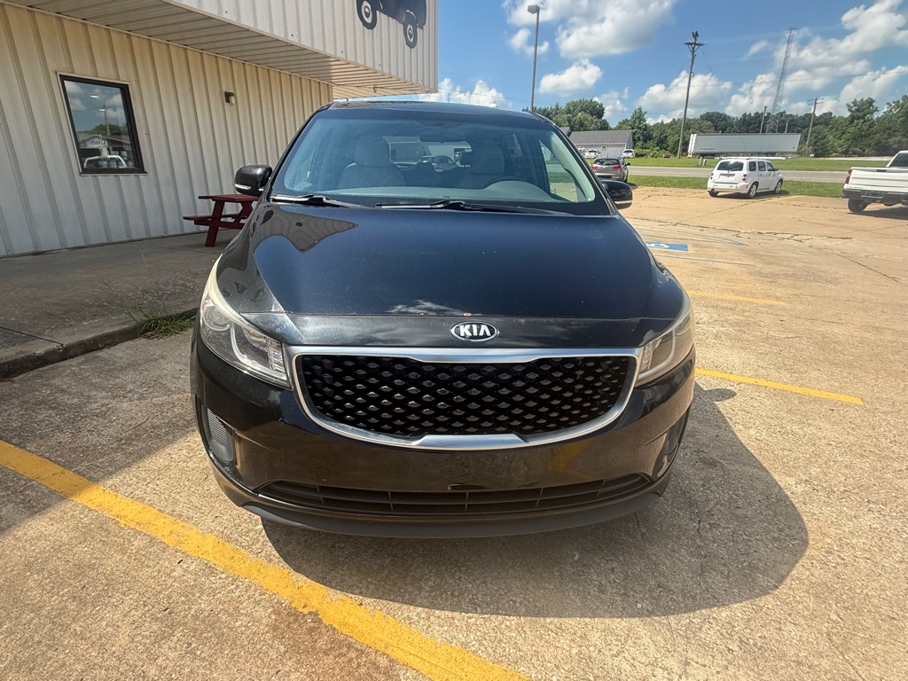 Photo 8 of this KIA SEDONA