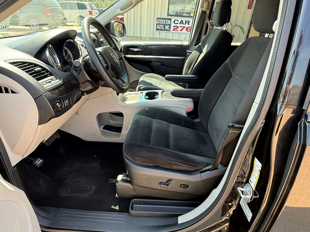 Photo 13 of this DODGE GRAND CARAVAN