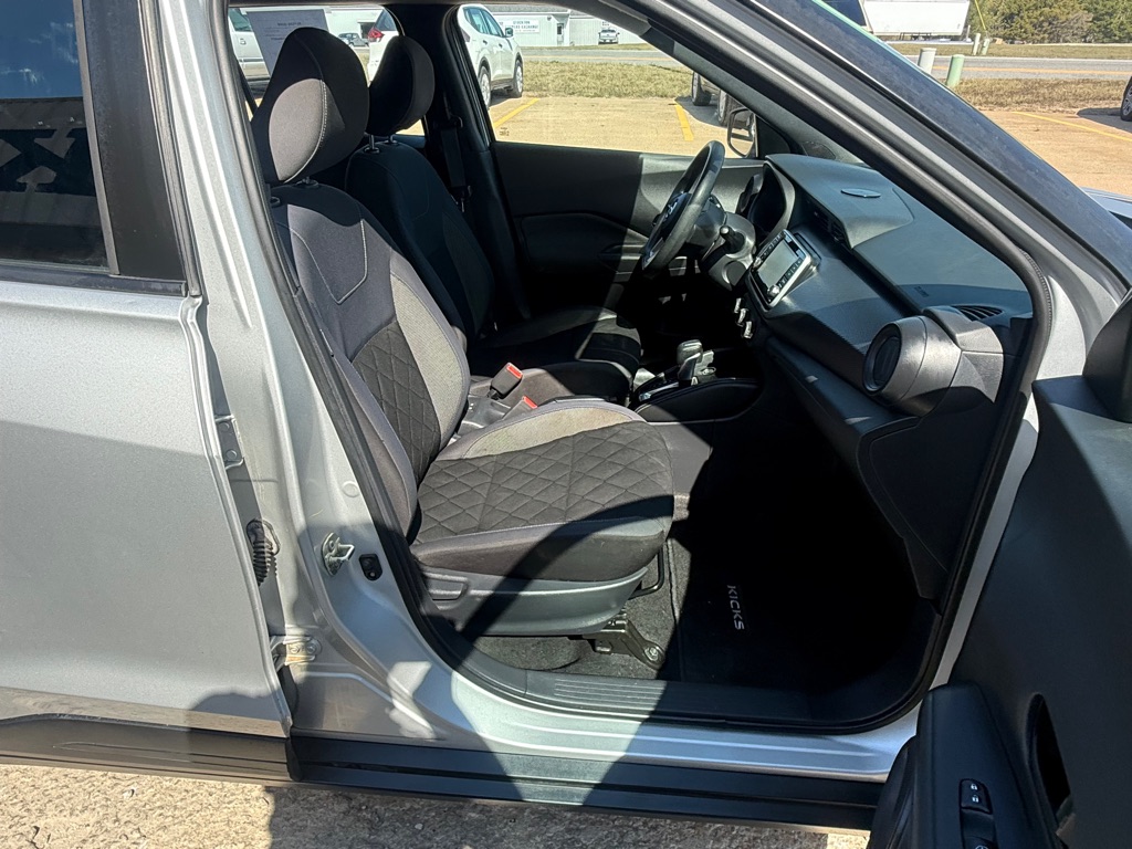 Photo 12 of this NISSAN KICKS