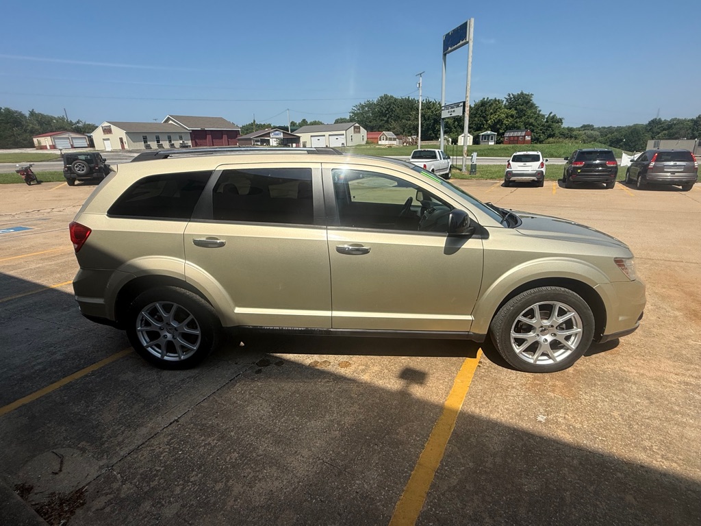 Photo 6 of this DODGE JOURNEY