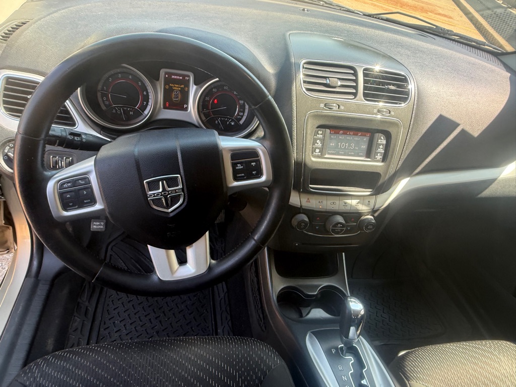 Photo 14 of this DODGE JOURNEY