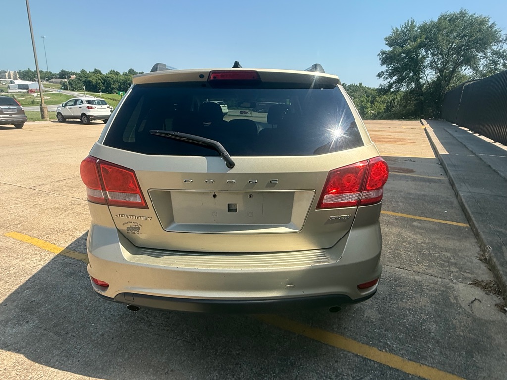 Photo 4 of this DODGE JOURNEY