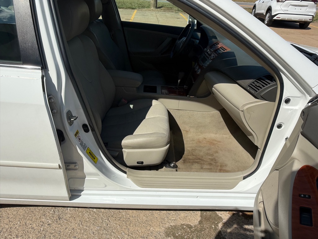 Photo 12 of this TOYOTA CAMRY