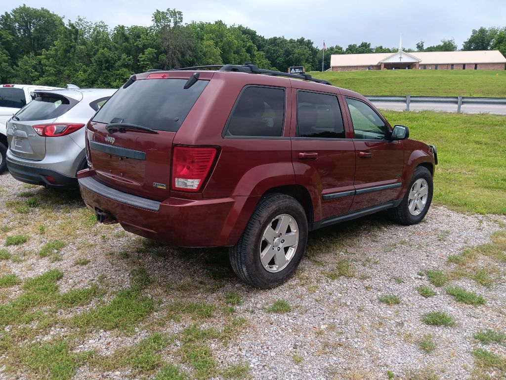 Photo 18 of this JEEP GRAND CHEROKEE