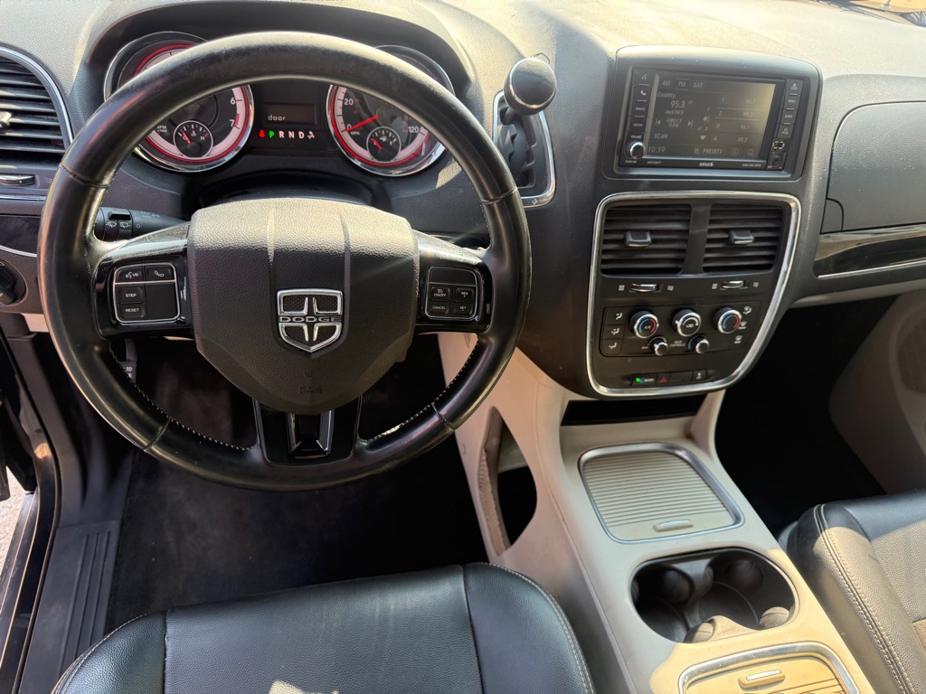 Photo 14 of this DODGE GRAND CARAVAN