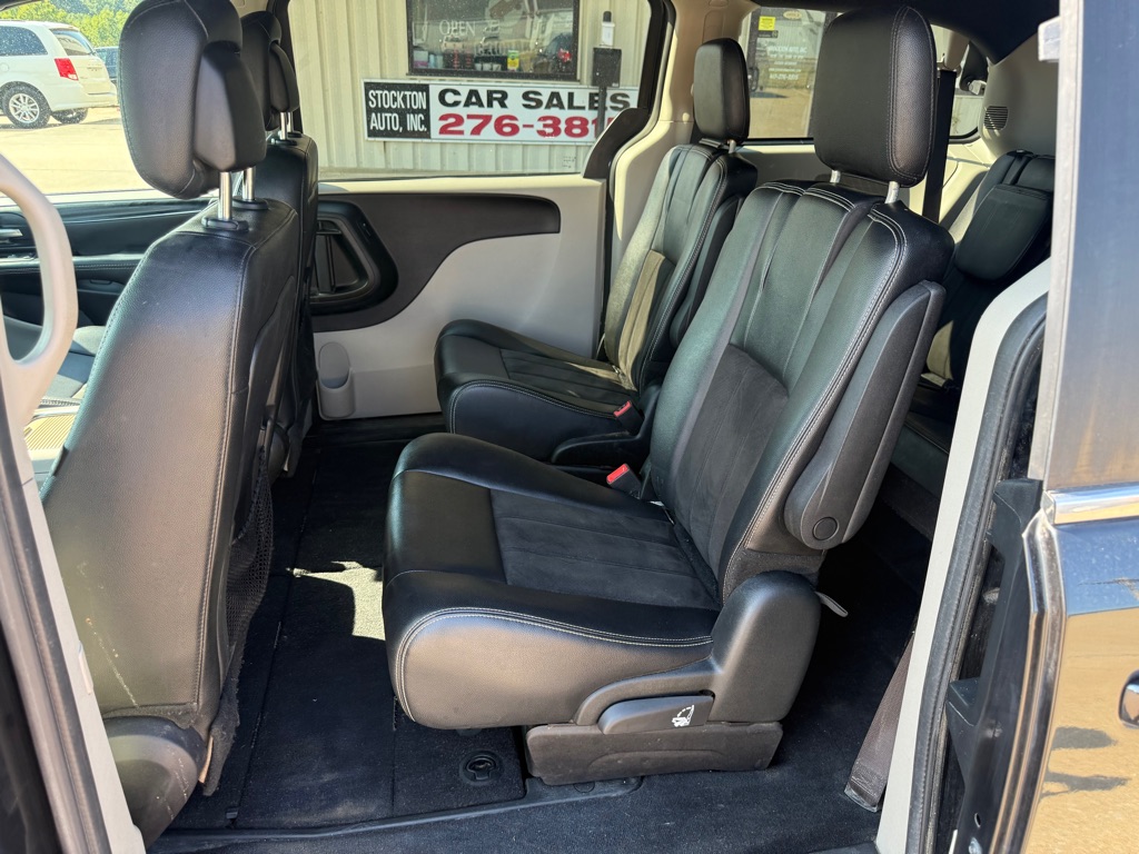 Photo 10 of this DODGE GRAND CARAVAN