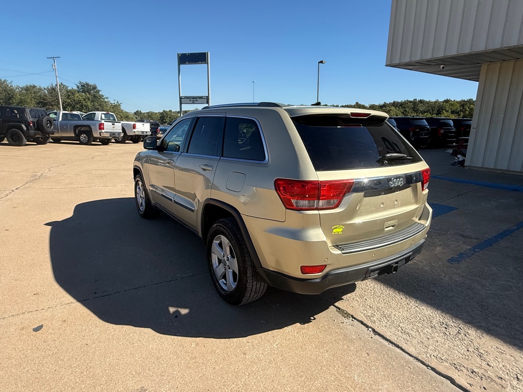 Photo 3 of this JEEP GRAND CHEROKEE