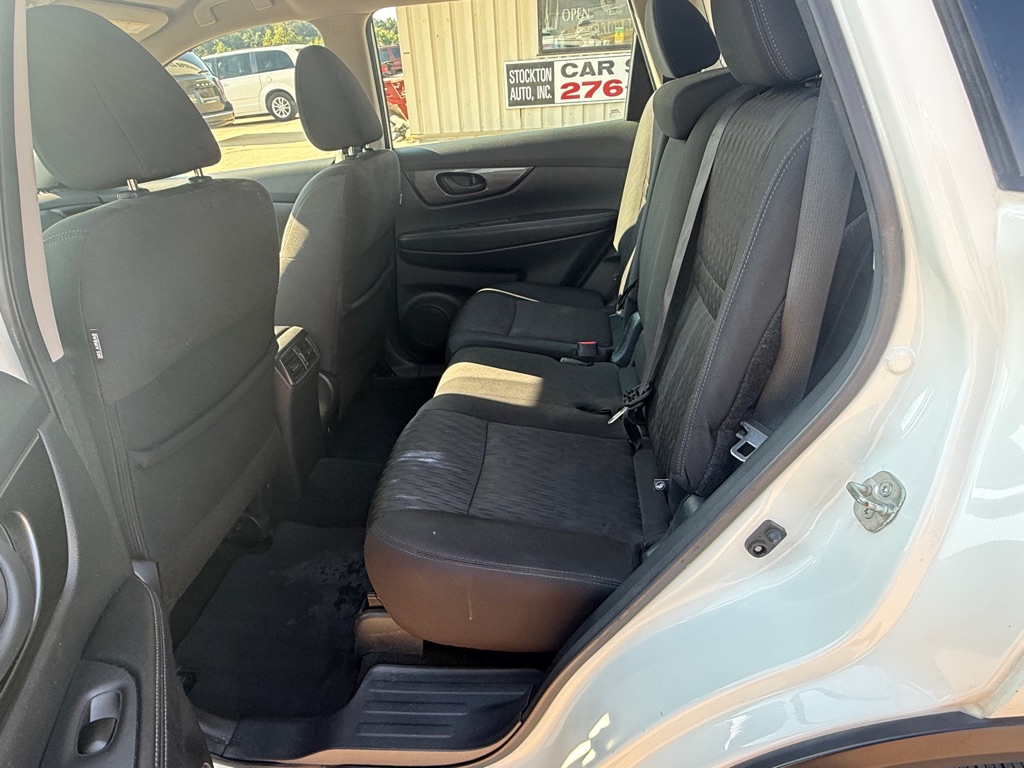 Photo 10 of this NISSAN ROGUE