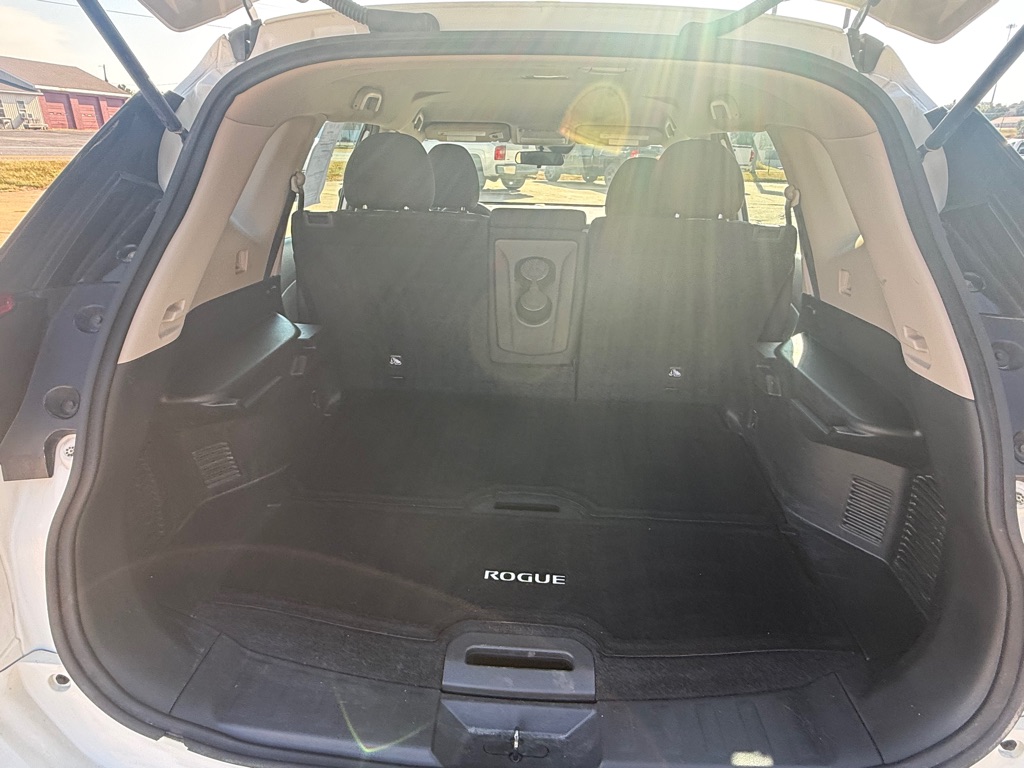 Photo 9 of this NISSAN ROGUE
