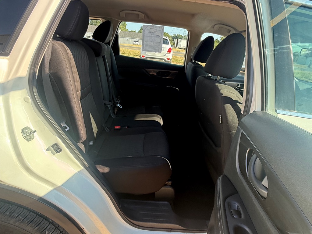 Photo 11 of this NISSAN ROGUE