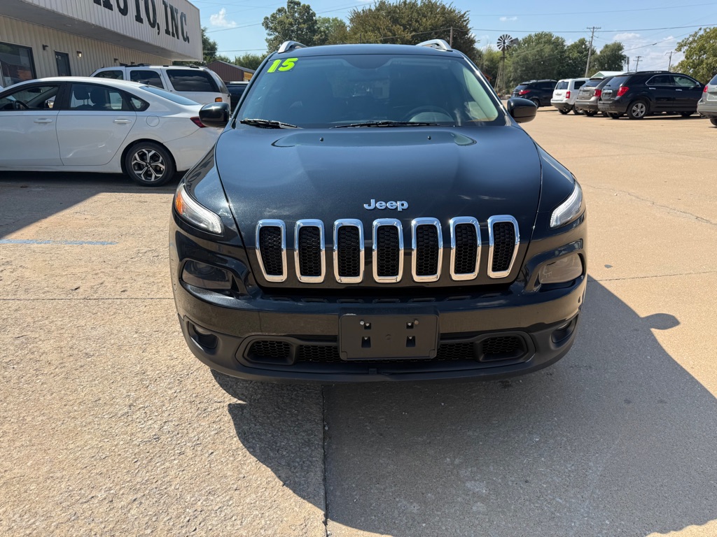 Photo 8 of this JEEP CHEROKEE