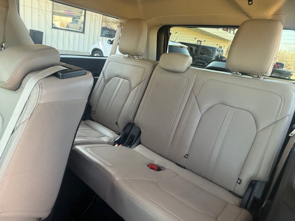 Photo 10 of this FORD EXPEDITION