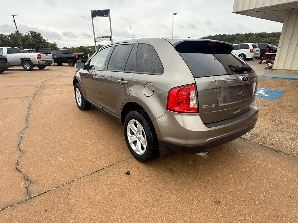 Photo 3 of this FORD EDGE