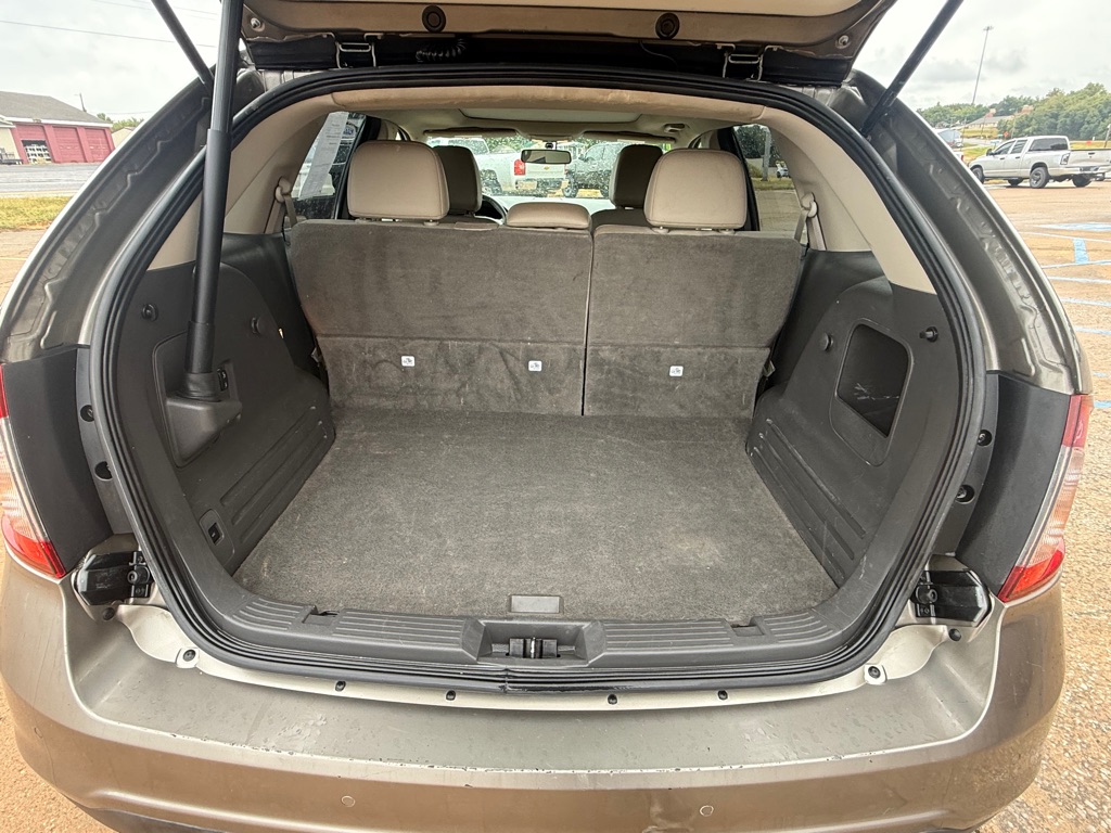 Photo 9 of this FORD EDGE