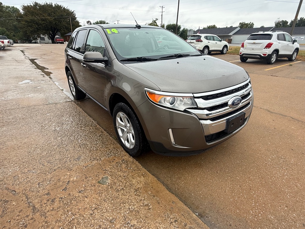 Photo 7 of this FORD EDGE