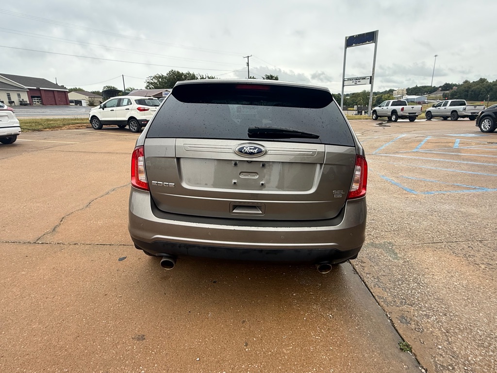 Photo 4 of this FORD EDGE