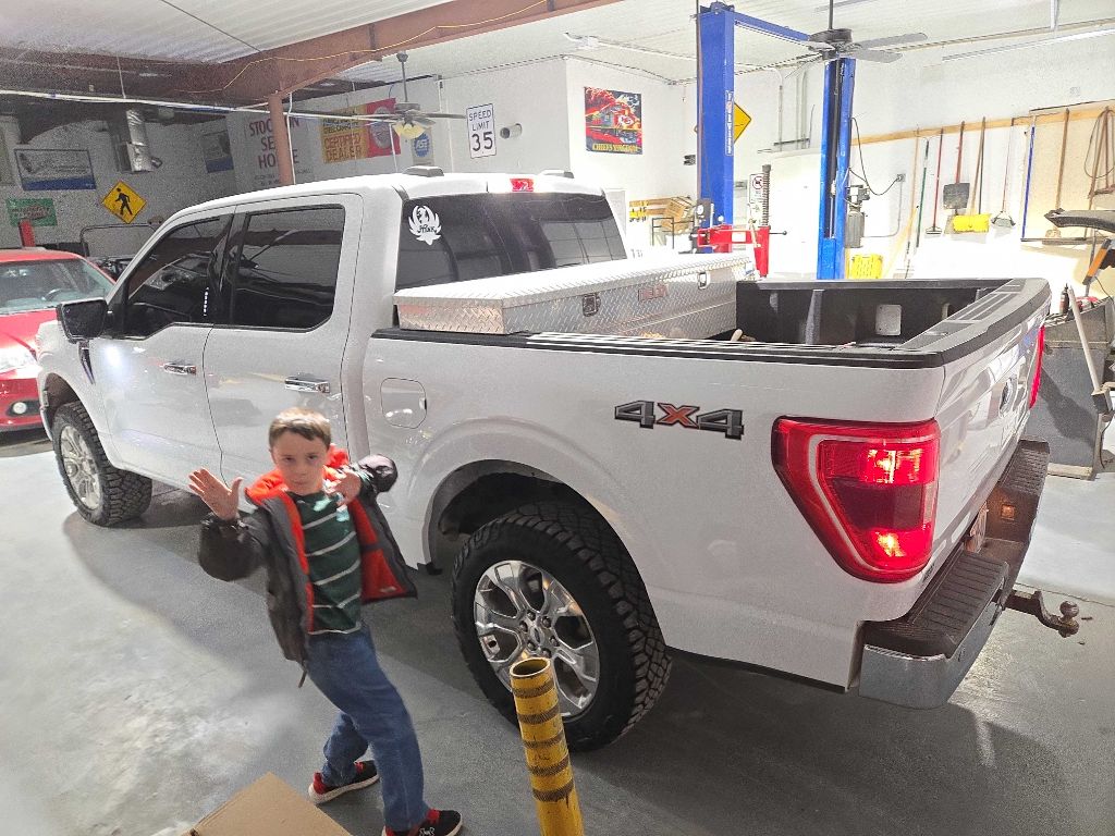 Photo 5 of this FORD F150