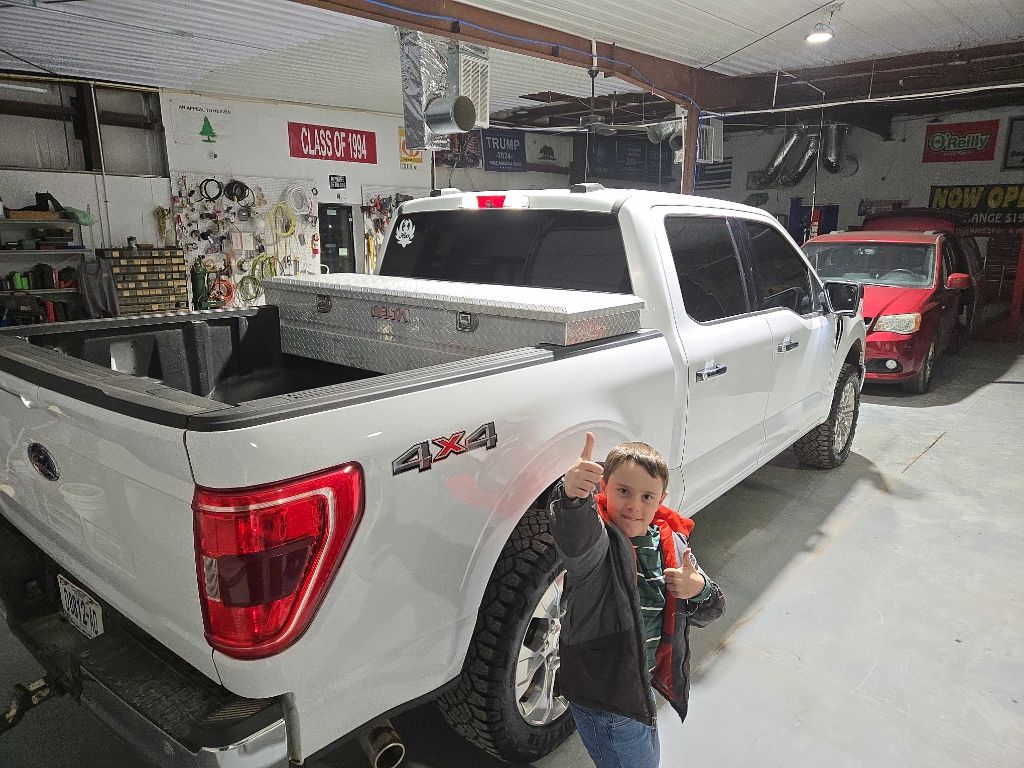 Photo 2 of this FORD F150