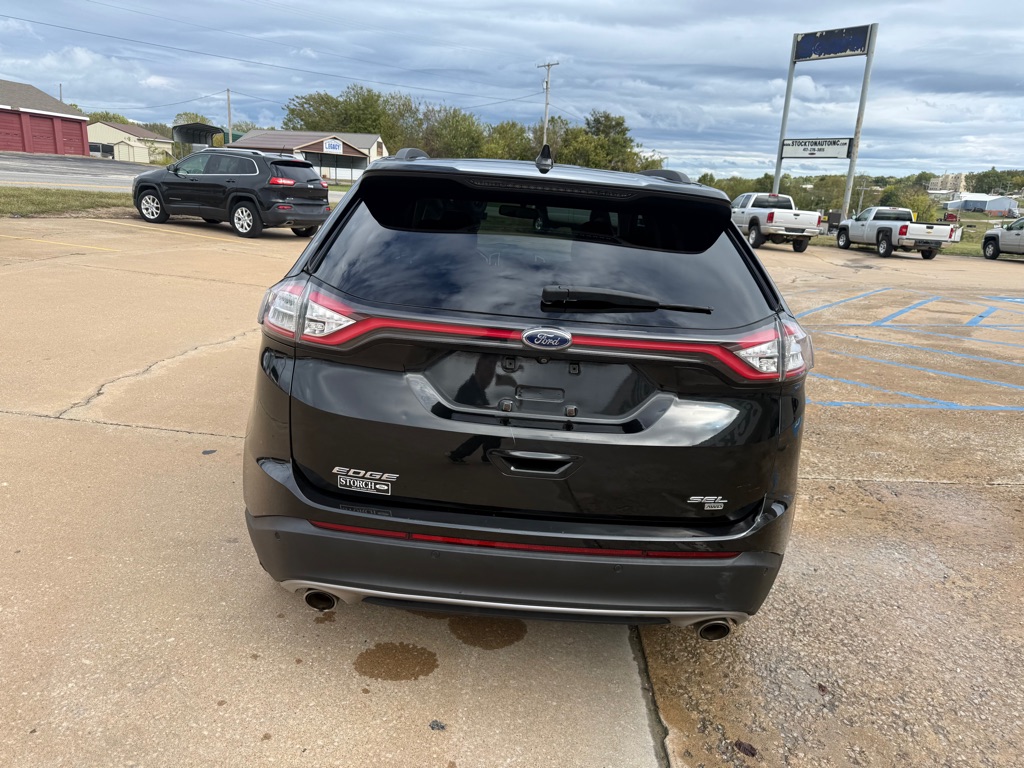 Photo 4 of this FORD EDGE