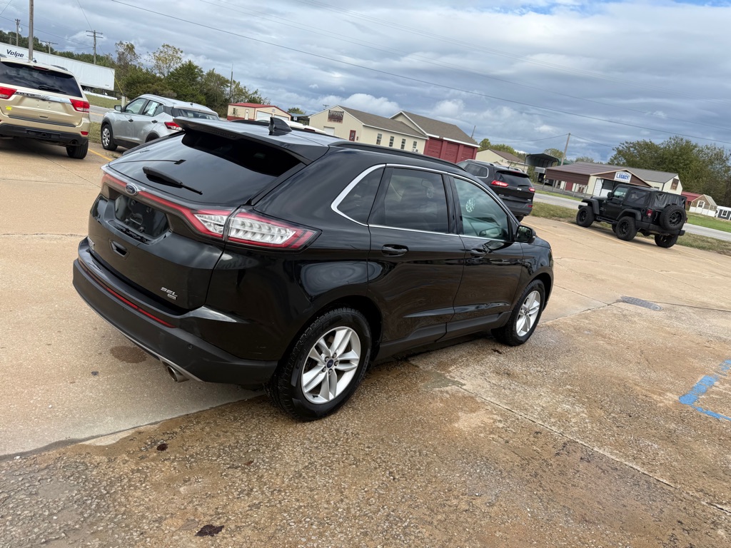 Photo 5 of this FORD EDGE