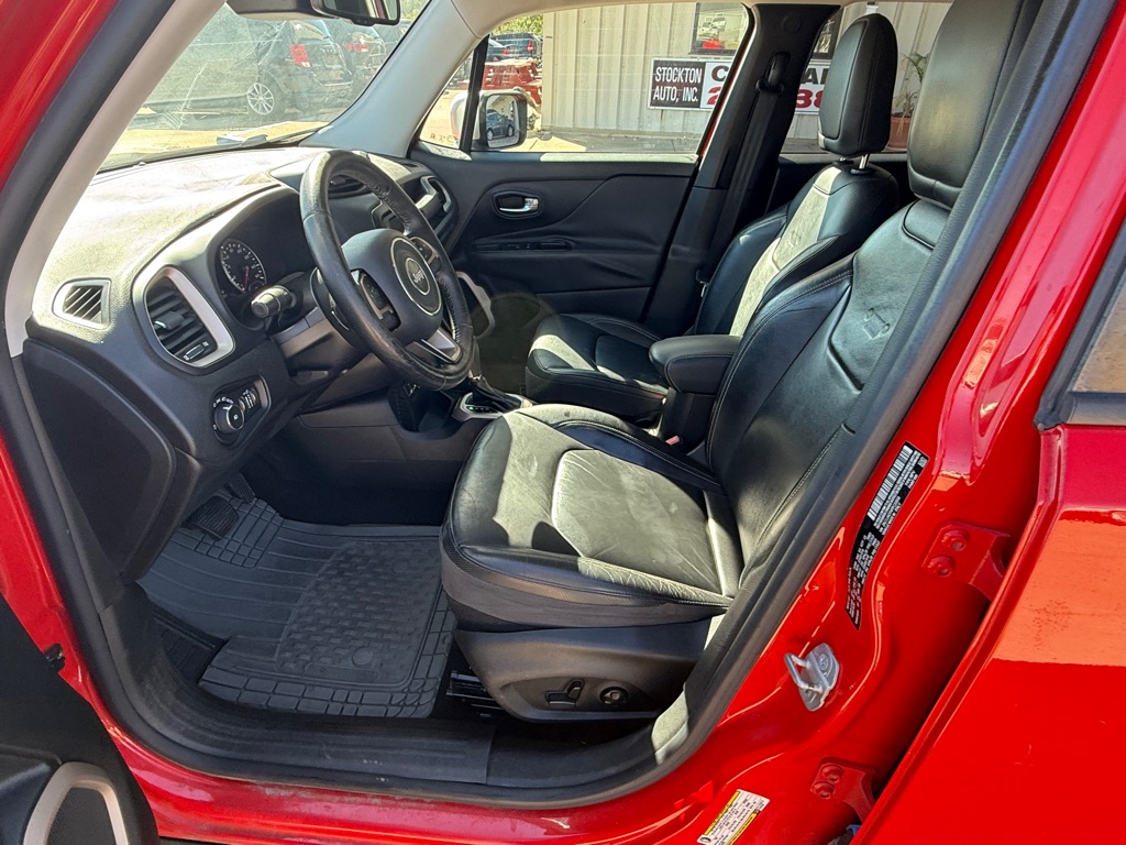 Photo 13 of this JEEP RENEGADE