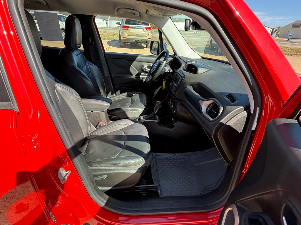 Photo 12 of this JEEP RENEGADE