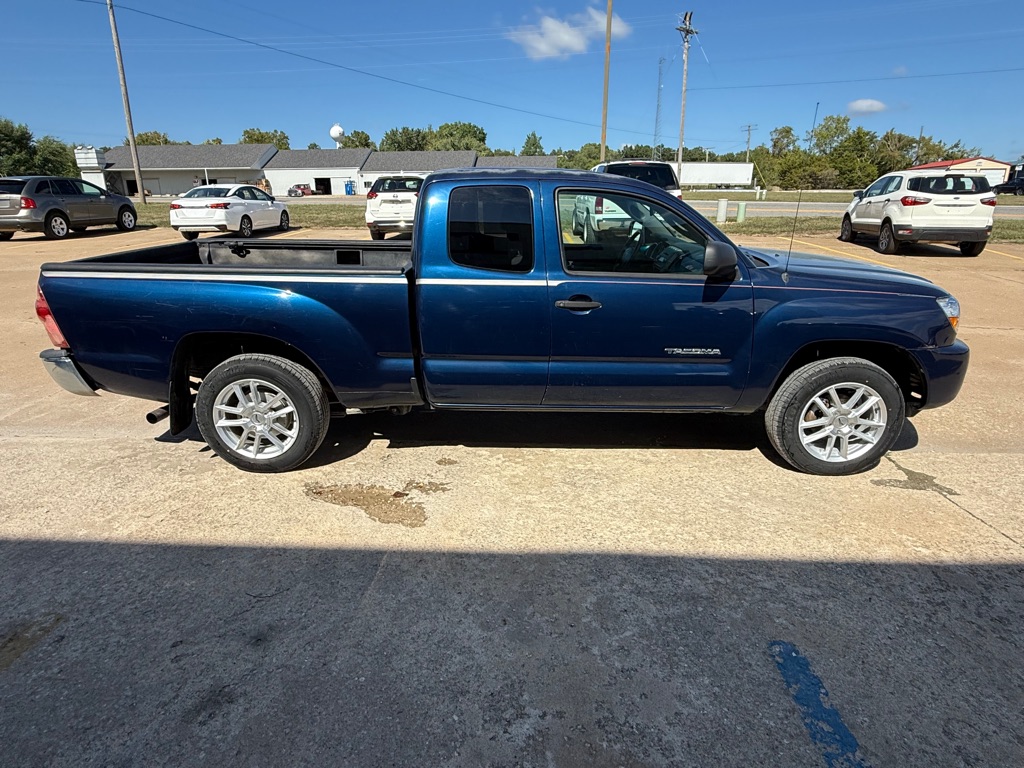 Photo 6 of this TOYOTA TACOMA