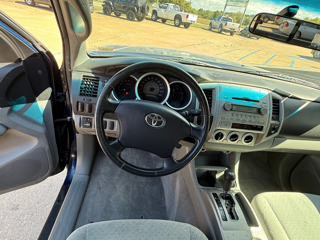 Photo 14 of this TOYOTA TACOMA