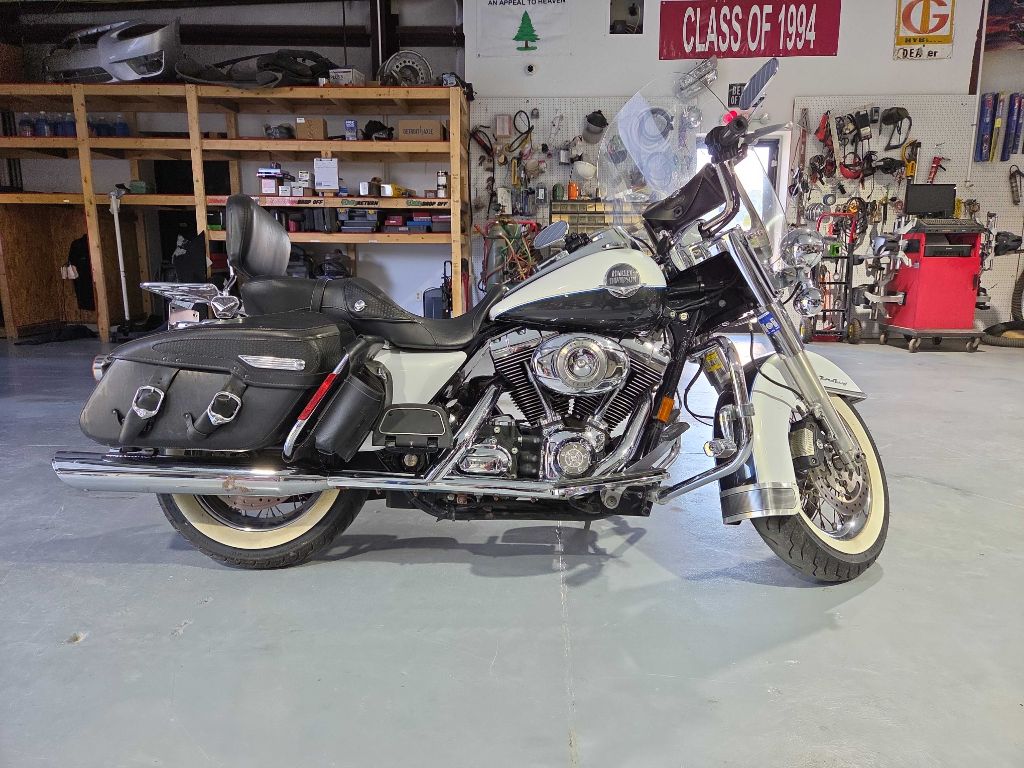 Photo 6 of this HARLEY ROAD KING