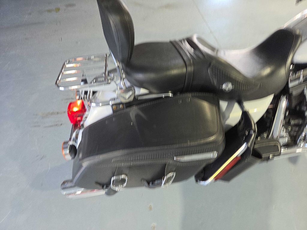 Photo 7 of this HARLEY ROAD KING