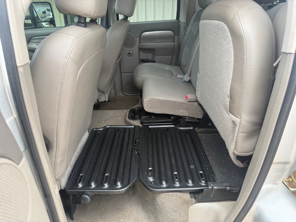 Photo 11 of this DODGE RAM 3500
