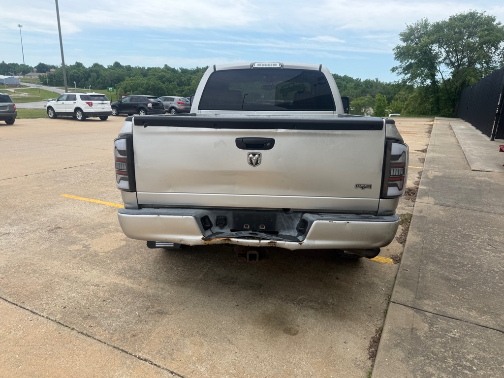 Photo 4 of this DODGE RAM 3500