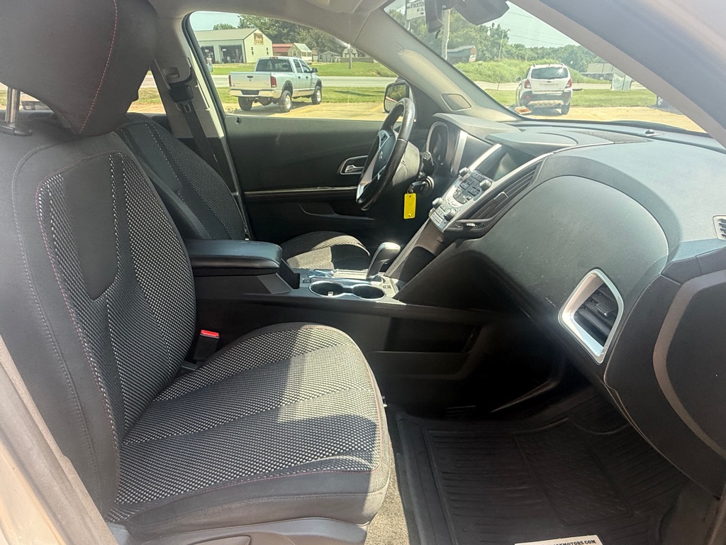 Photo 12 of this CHEVROLET EQUINOX